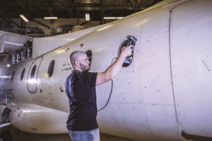 Why are Aircraft Riveted and not Welded? Riveting vs Welding