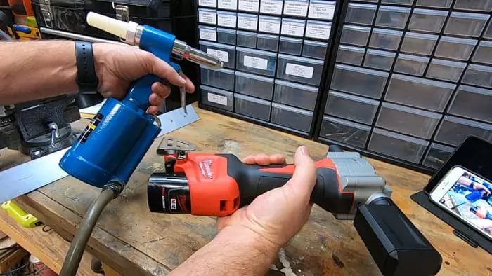 Rivet Guns vs Air Hammer