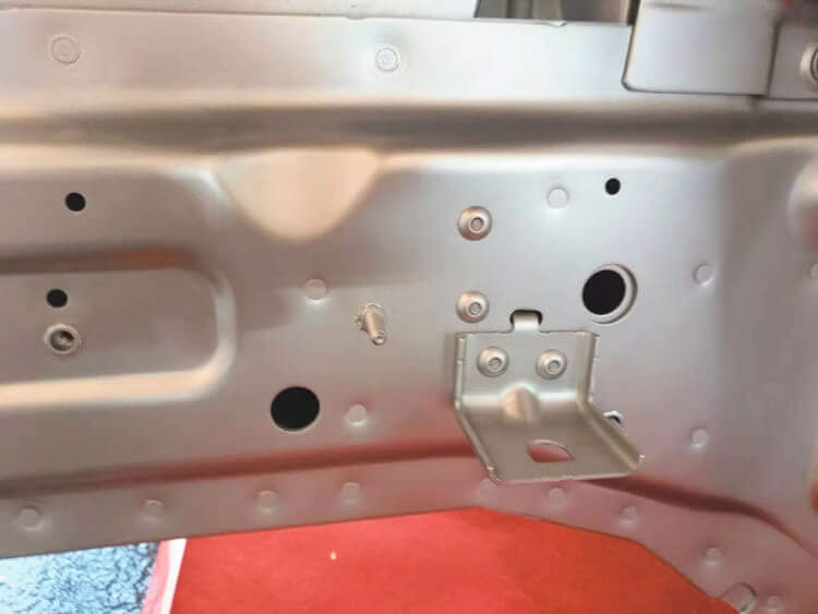 Applications of Interlcok Blind Rivets - Automotive