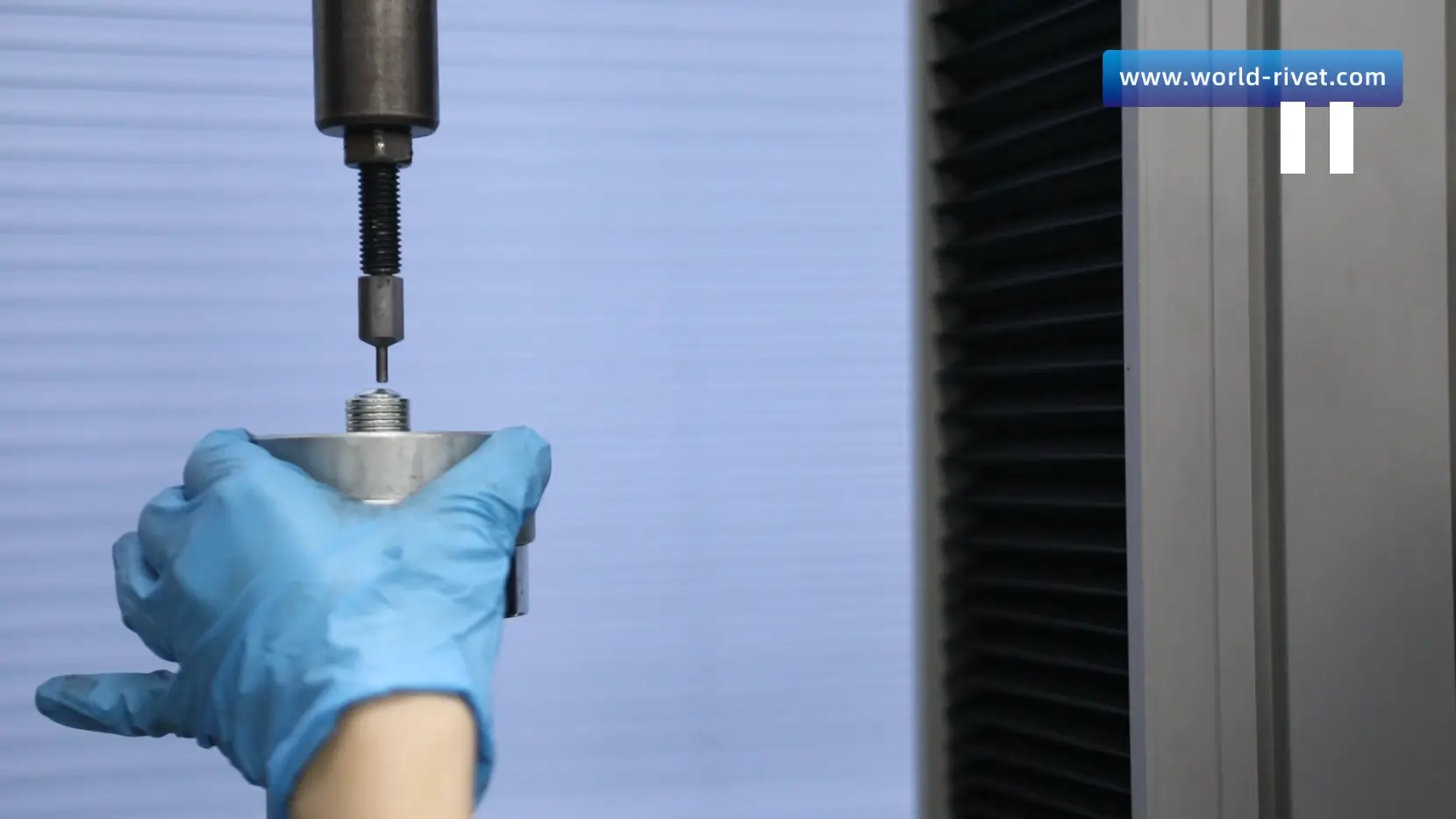 Test Fixture for Pin Core Break Strength